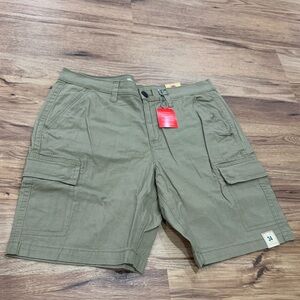 Men's Khaki Ultimate Flex Cargo Shorts NWT